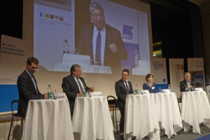 23849613703_bc46583701_b